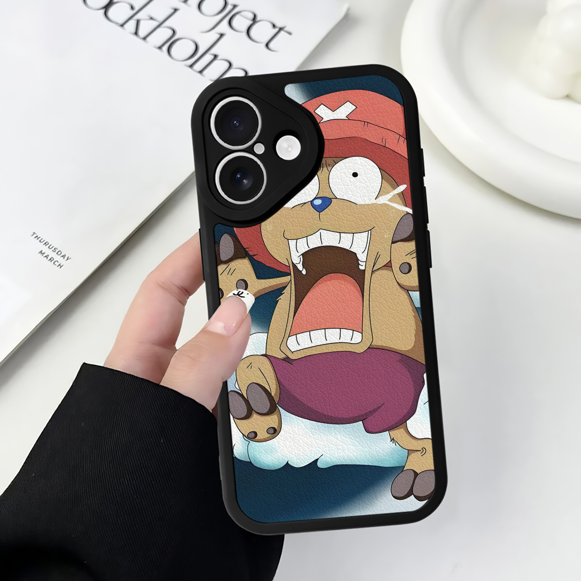 （画像用） ワンピース ONE PIECE 【iPhone 16シリーズ対応】シリコンスマホケース（レザー調） 材質：シリコン